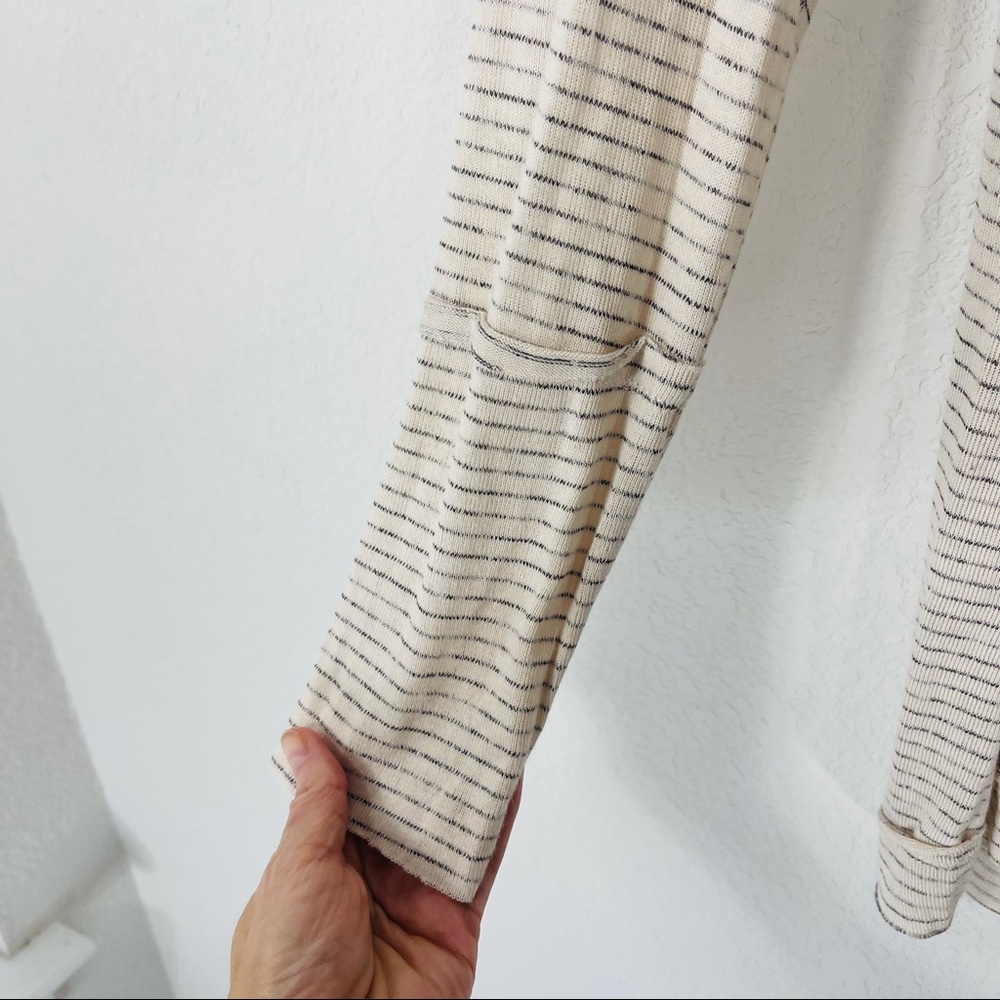 Knox Rose ivory striped long sleeve tunic top - Picture 2 of 11